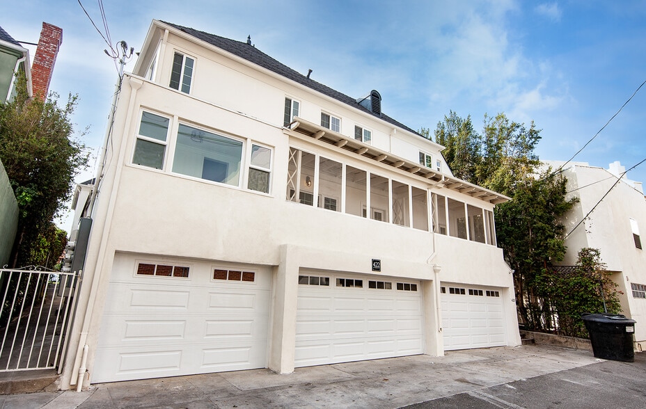 Building Photo - 422 Smithwood Dr