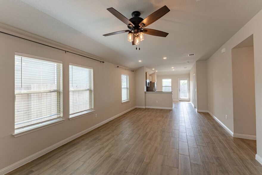 Building Photo - 8209 McKamy Dr