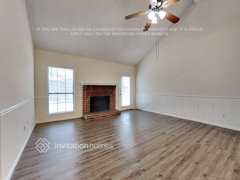Building Photo - 3332 Renaissance Dr