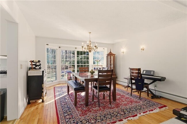 Building Photo - 141 Laurel Ridge Ln