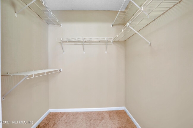 Building Photo - 5615 San Juan Ave