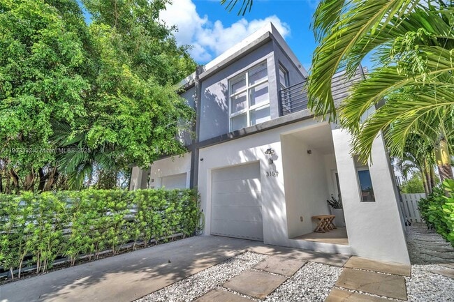 Primary Photo - 3167 SW 25th St