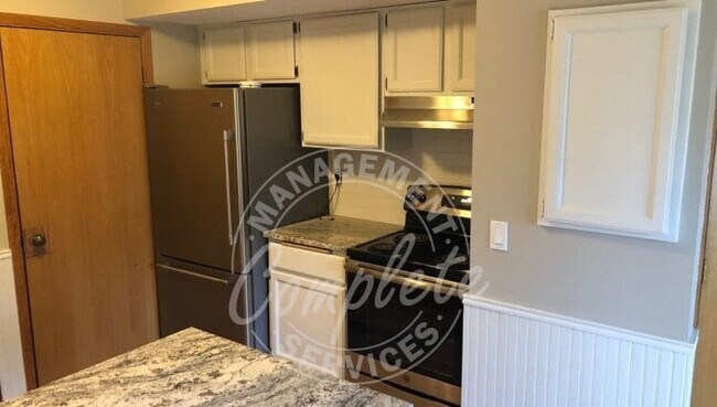 Building Photo - 4710 Osage Pt