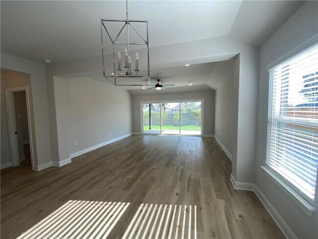 Building Photo - 104 Periwinkle Ln