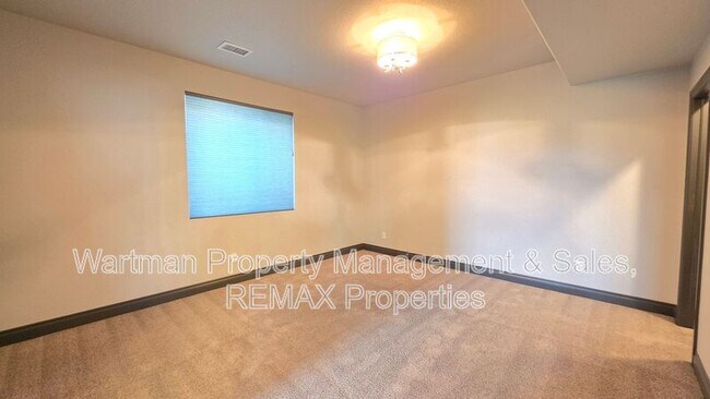 Building Photo - 10250 Hewlett's Gulch Ct