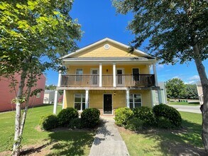 Building Photo - 5 BEDROOM PLUS BONUS ROOM PRE-LEASING FOR ...