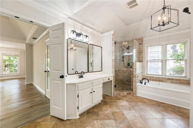Building Photo - 330 Summerlin Dr
