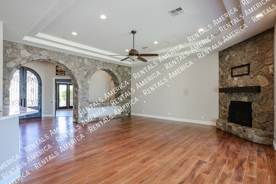 Building Photo - 4430 E Gemini Pl