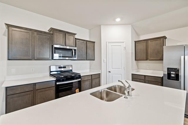 Building Photo - 3933 Limestone Blf Dr