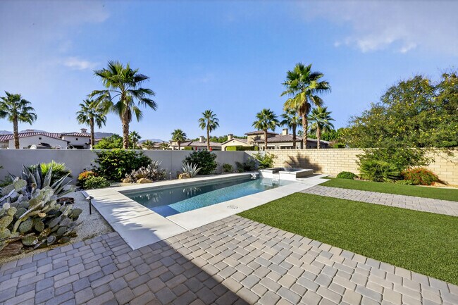 Building Photo - 55120 Autumn Valley Ct