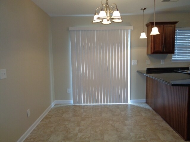 Building Photo - 484 Albion Cir