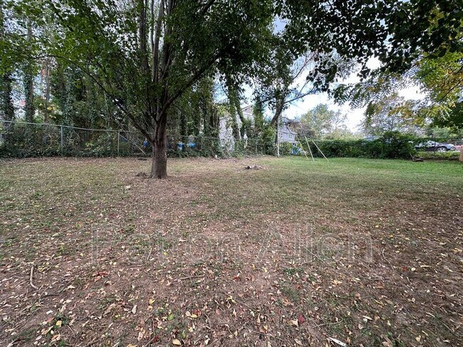 Building Photo - 74 Buffalo St