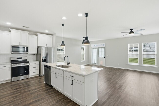 Building Photo - 75 Pomona Cir