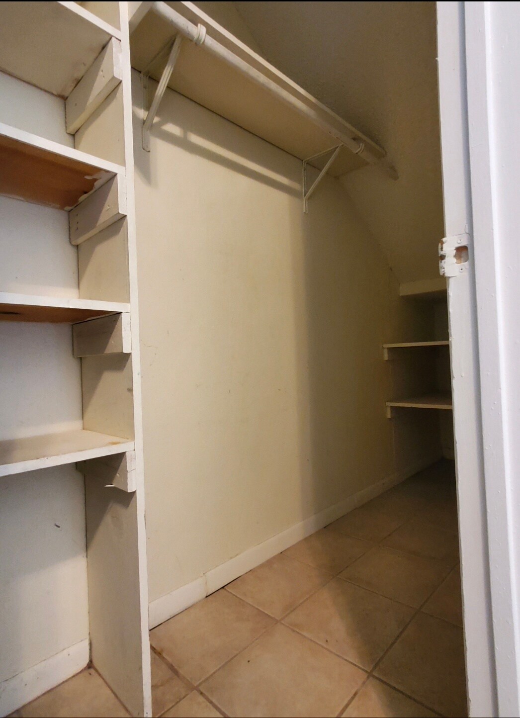 Building Photo - 7455 Calder Ave