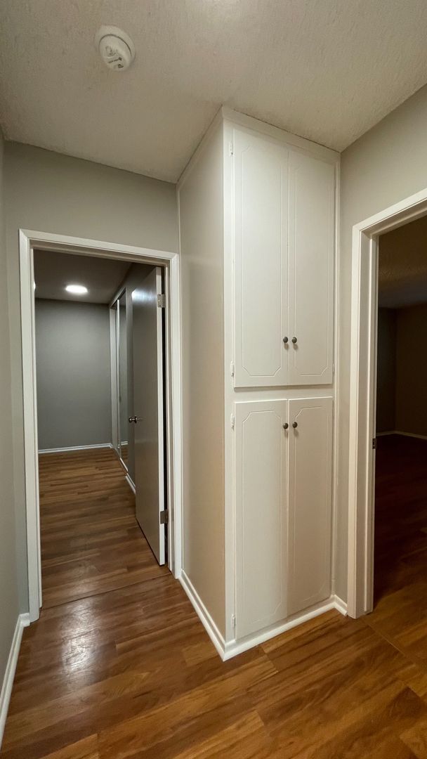 Building Photo - 2 Bedroom, 2 Bath Condo Blocks to the Beach, Pet Friendly, Sunset Views, Parking!
