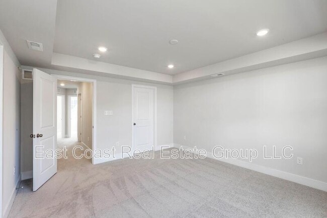 Building Photo - 2273 Marcy Dr