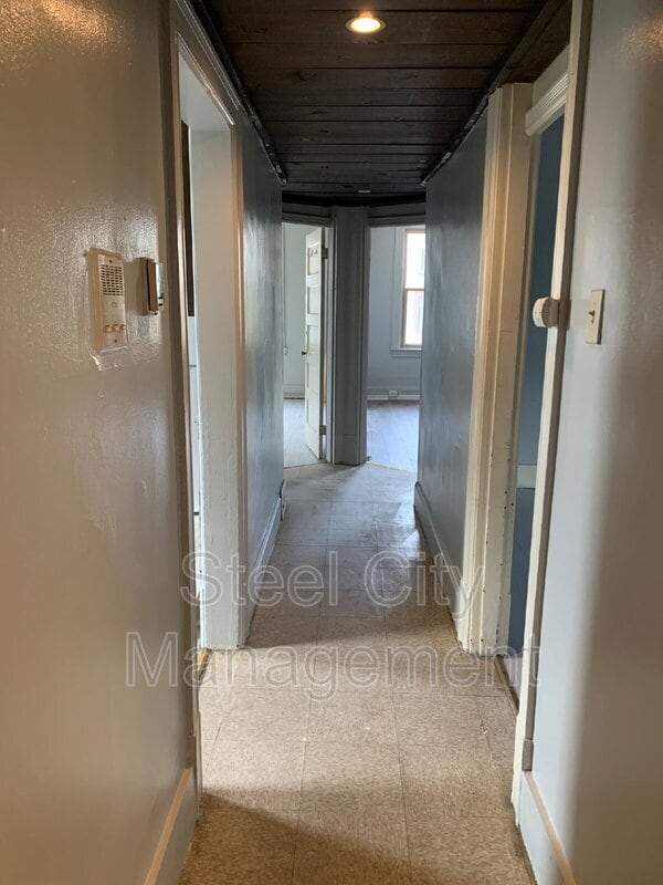 Building Photo - 810 Wood St