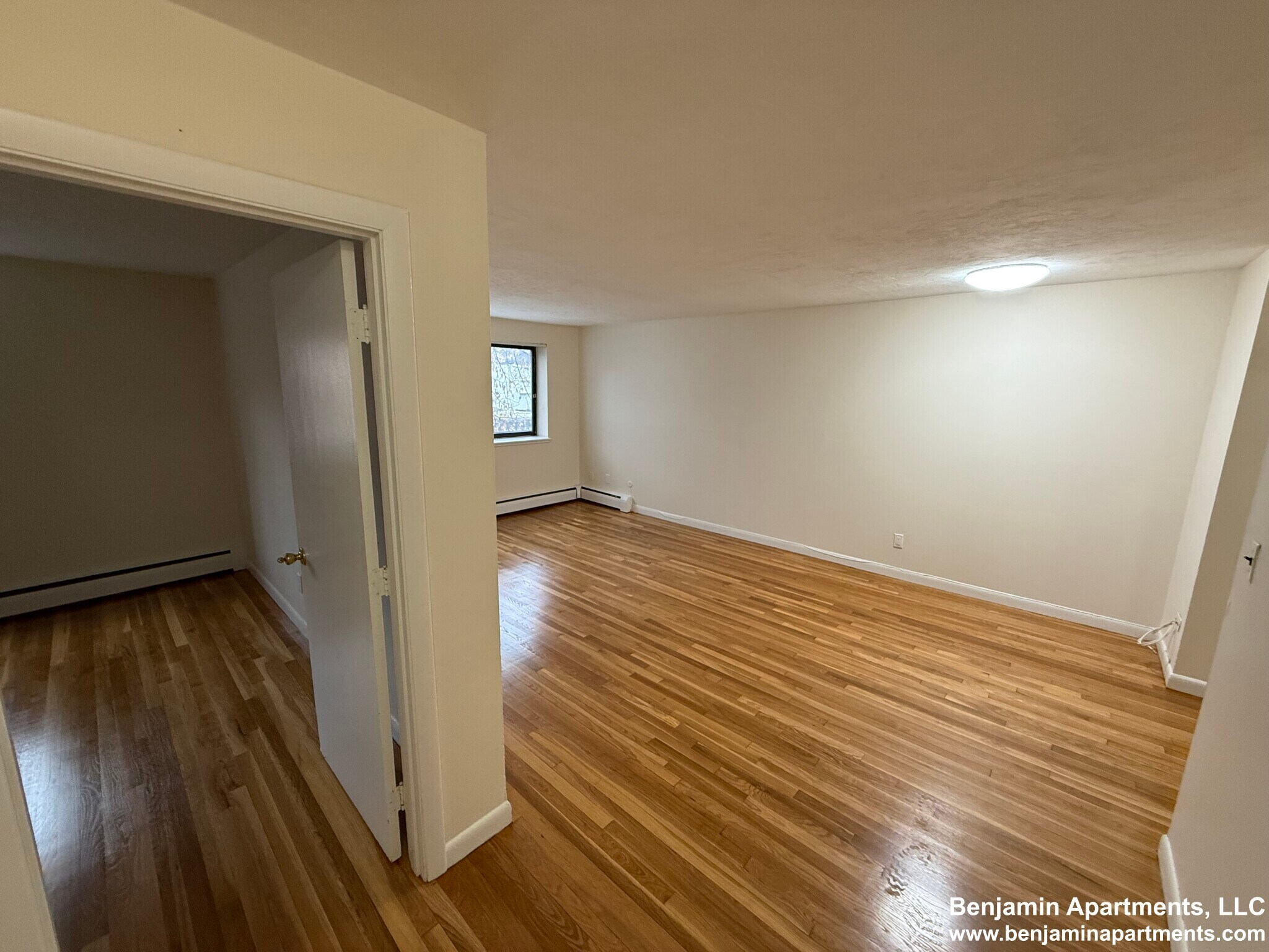 Building Photo - 99 Dustin St