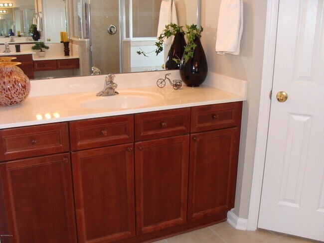 Building Photo - 258 Porta Rosa Circle