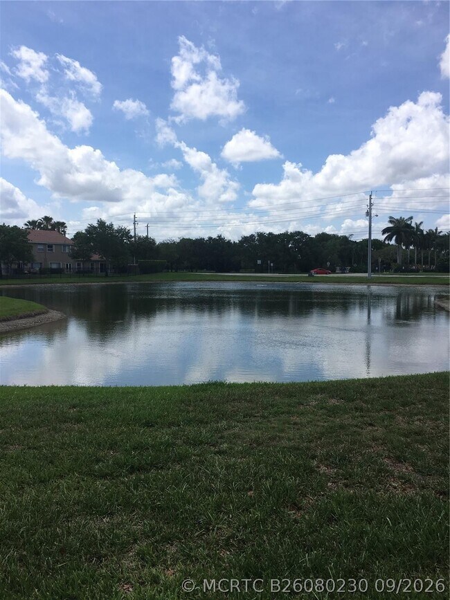 Building Photo - 12950 Vista Isles Dr