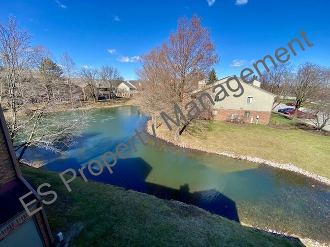 Building Photo - Condo in Village at Eagle Creek