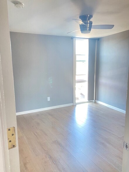 Building Photo - 3050 Rue Dorleans