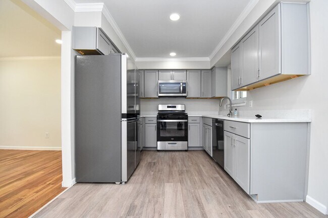 Building Photo - 33755 Newport Dr