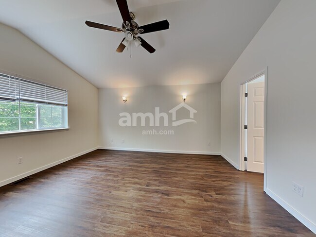 Building Photo - 18312 97th Ave E