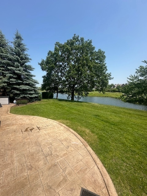 Building Photo - 2450 Waterside Dr
