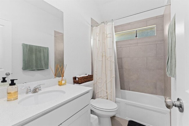 Building Photo - 157 Venti Cove