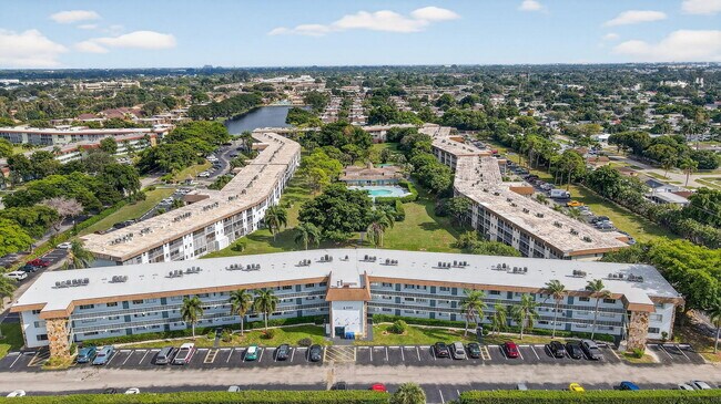 Building Photo - 2200 Springdale Blvd