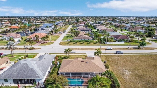 Building Photo - 4002 Oasis Blvd