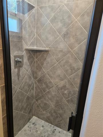 Building Photo - 3704 Canyon Rd