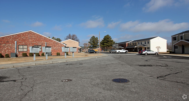 Raymond Sanders Apartments Benson Nc