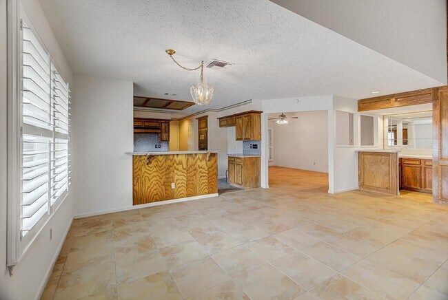 Building Photo - 3647 Marywood Dr