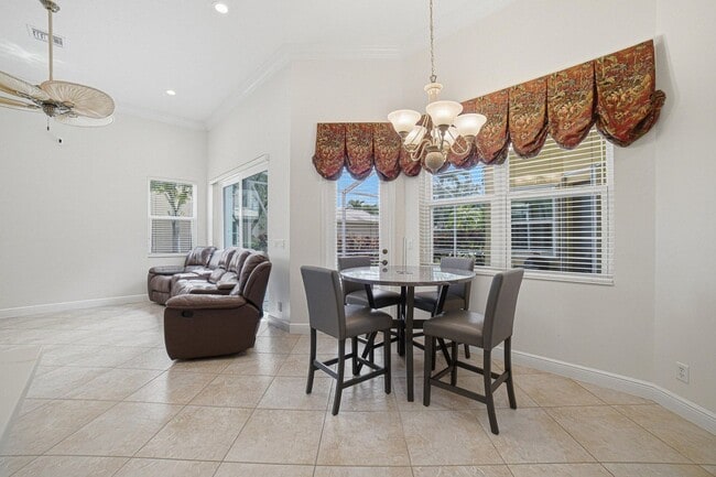 Building Photo - 9655 Campi Dr
