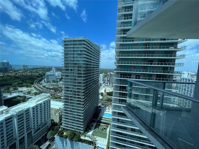 Building Photo - 1100 S Miami Ave