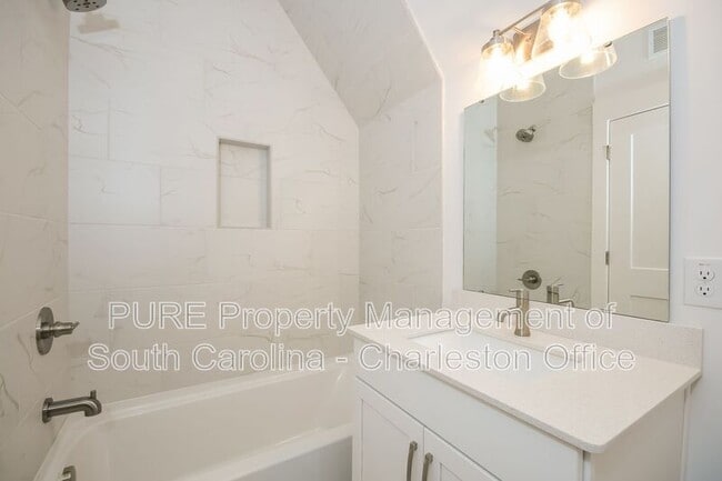 Building Photo - 12.5