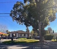 Building Photo - 1054 Mayflower Ave