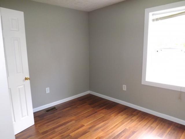 Building Photo - Cozy 2 Bedroom in Town