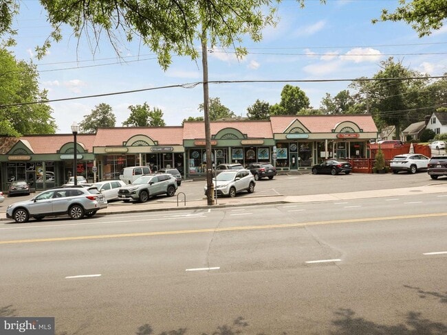Building Photo - 1839 N Powhatan St