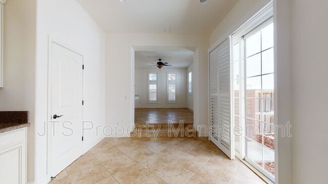 Building Photo - 1349 Piper Pl