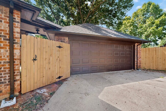 Building Photo - Keller Gem Looking TO Be Your Home!!!