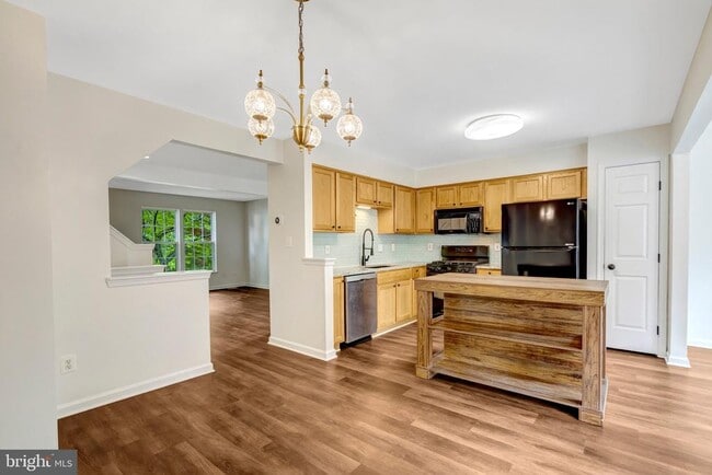 Building Photo - 7057 Sauvage Ln
