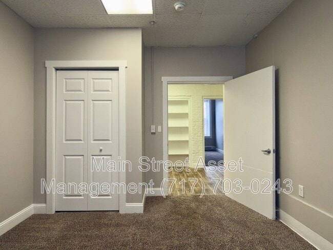 Building Photo - 100 S Front St