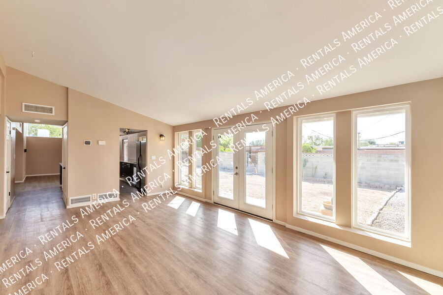 Building Photo - 1311 W Wheatridge Dr