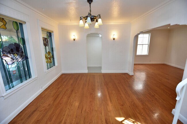 Building Photo - 3 br, 1.5 bath House - 2010 N Street