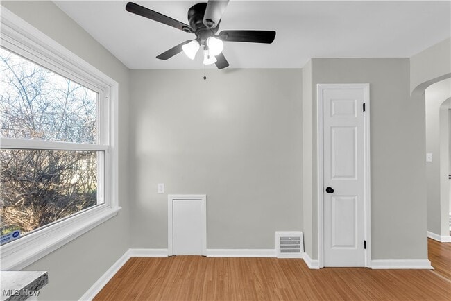 Building Photo - 4762 E 88th St