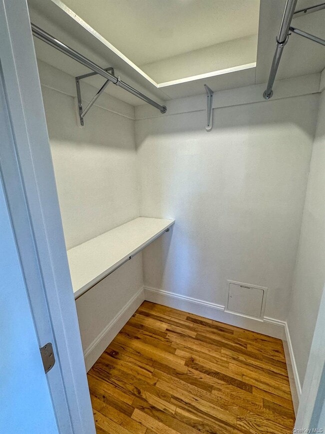 Building Photo - 203-30 28th Ave