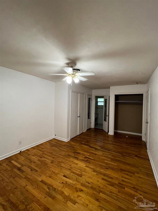 Building Photo - 5425 Westwood Dr